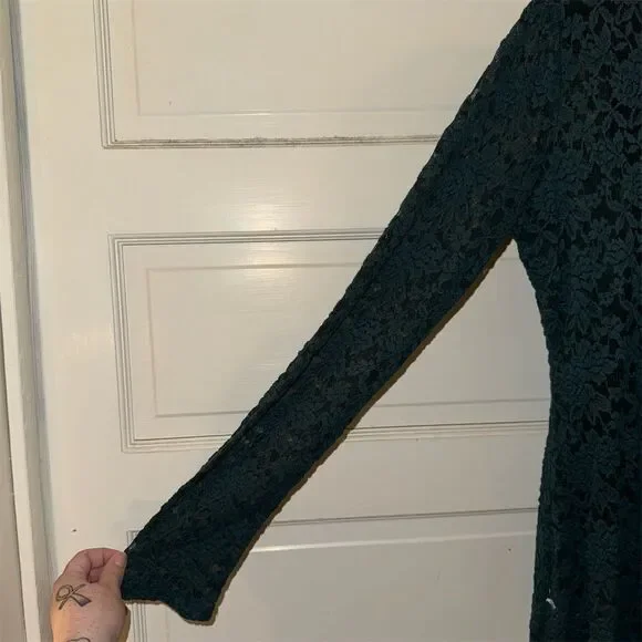 Maurices  Women's XL Green Lace Long‎ Sleeve Floral Blouse - Picture 3 of 6